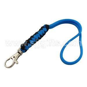 Survival bracelets and paracords