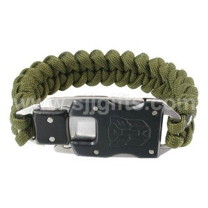 Survival bracelets and paracords