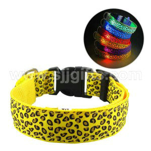 Low MOQ for 2022 New Design Adjustable Dog Collar with Removable Triangle Bandana
